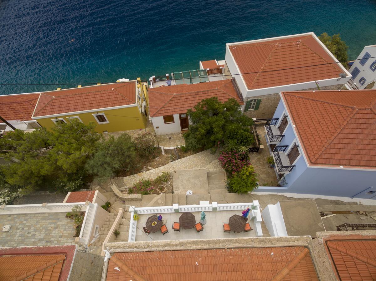 Roulas Apartments Chalki Town エクステリア 写真