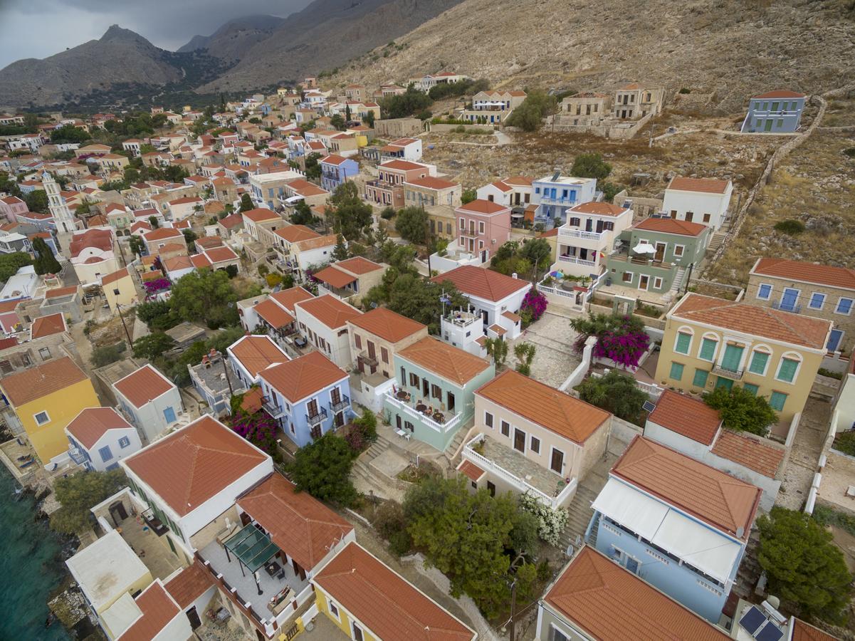 Roulas Apartments Chalki Town エクステリア 写真