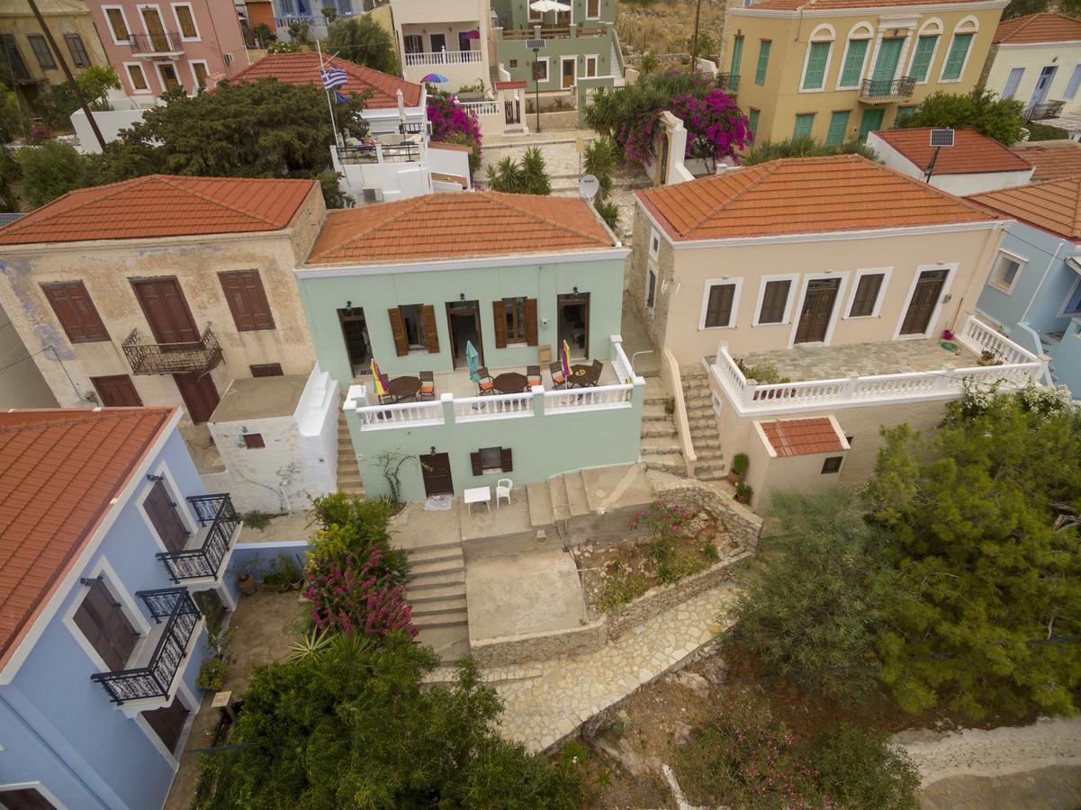 Roulas Apartments Chalki Town エクステリア 写真