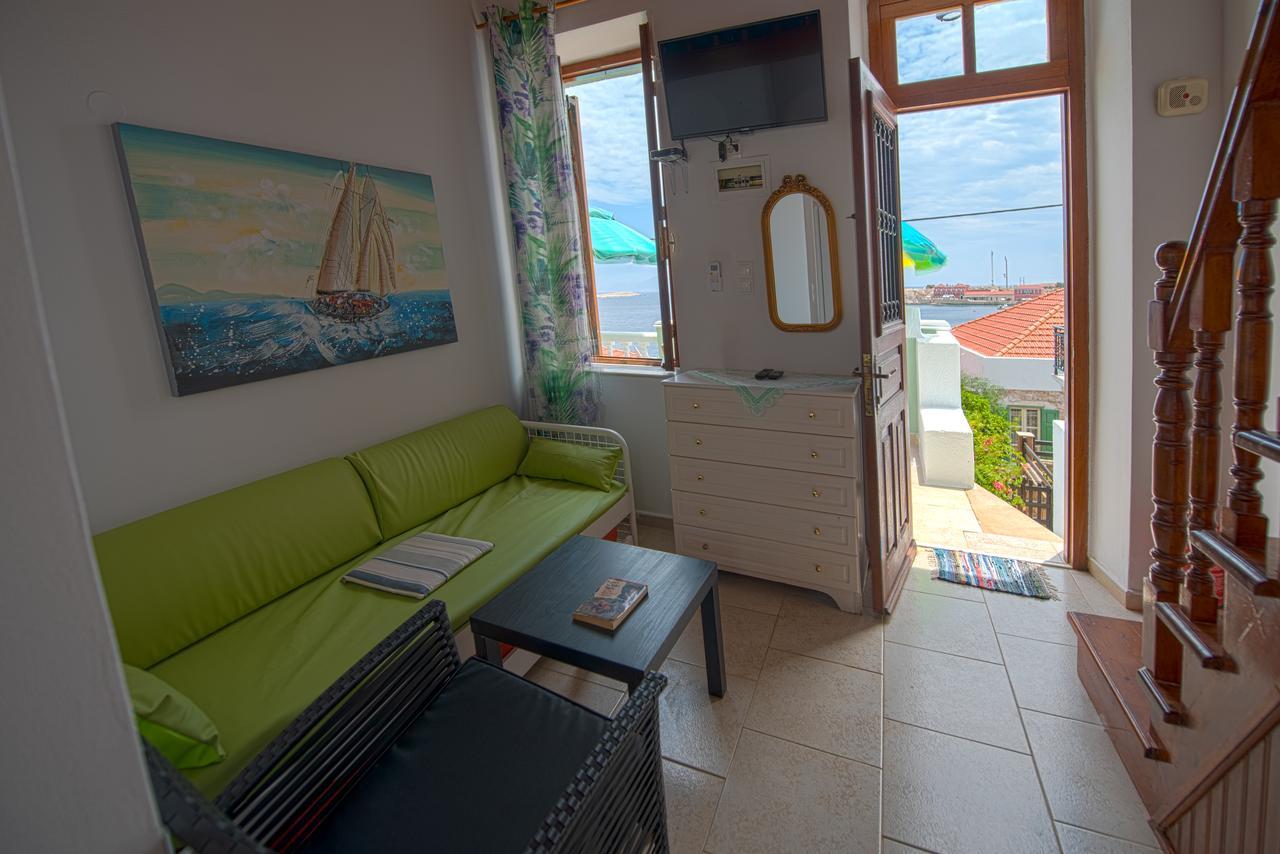 Roulas Apartments Chalki Town エクステリア 写真